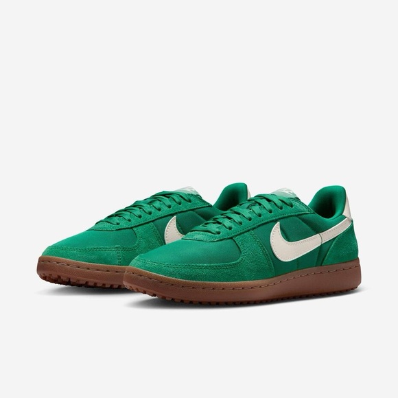 Size 9.5-Nike Field General 82 Malachite Soft Pearl Gum Women’s Shoes HJ6000 300 - Picture 1 of 10
